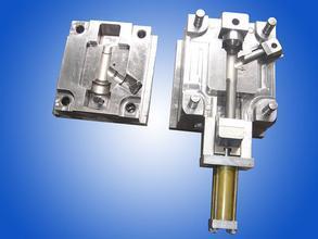 塑料模具的工作原理是什么？